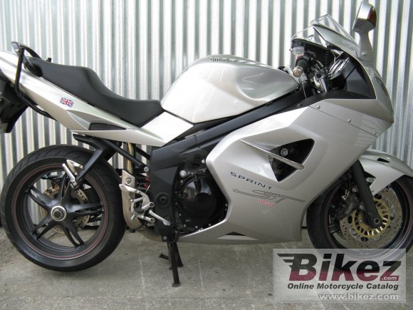 2005 triumph sprint st photo